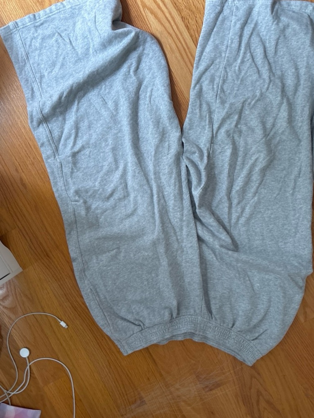 aerie Light Grey womans Sweatpants with Elastic Waist - Picture 4 of 4